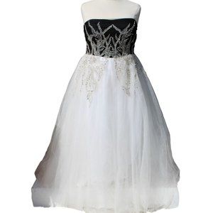 Black and White Squin Ball Gown 24/26